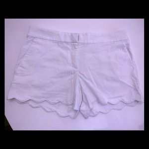 Loft Scalloped white Shorts Sz. 0.